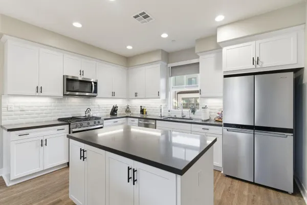 $799,000 | 4382 Pacifica Way, Unit 4, Oceanside, CA 92056