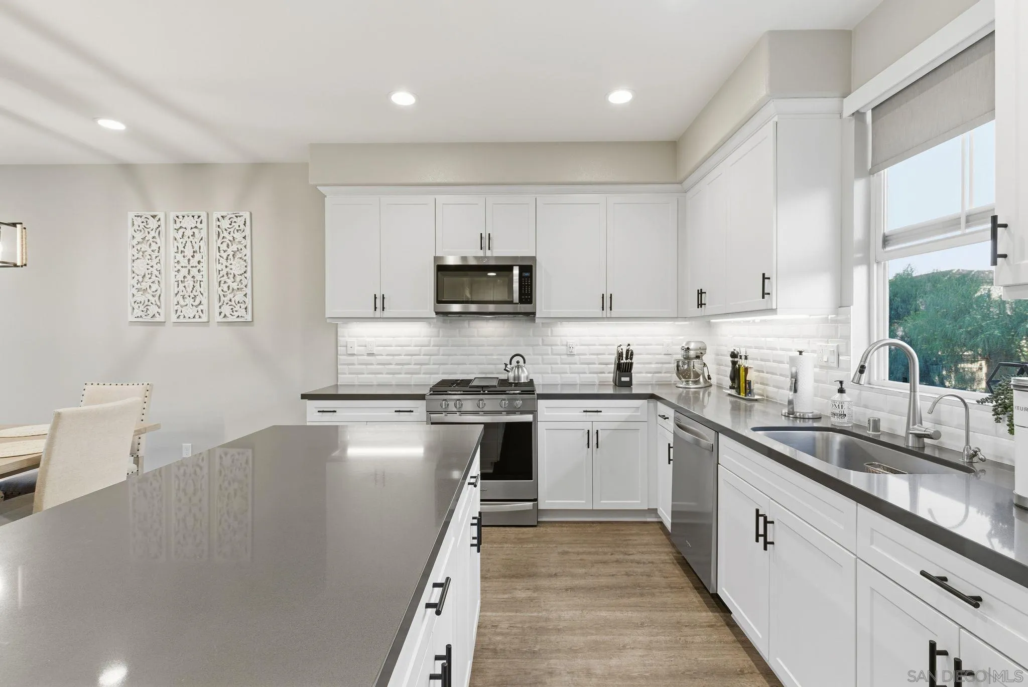 4382 Pacifica Way, Unit 4 Oceanside, CA 92056 - Photo 8 of 42