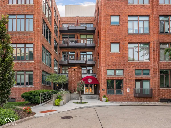 $259,900 | 430 North Park Avenue, Unit 106, Indianapolis, IN 46202