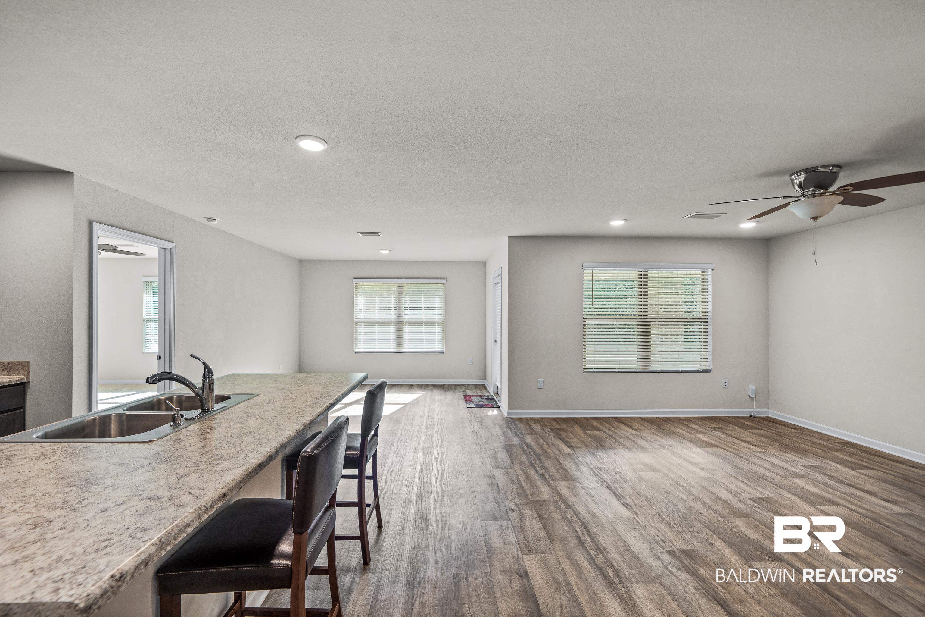 1398 Majesty Loop Foley, AL 36535 - Photo 5 of 27
