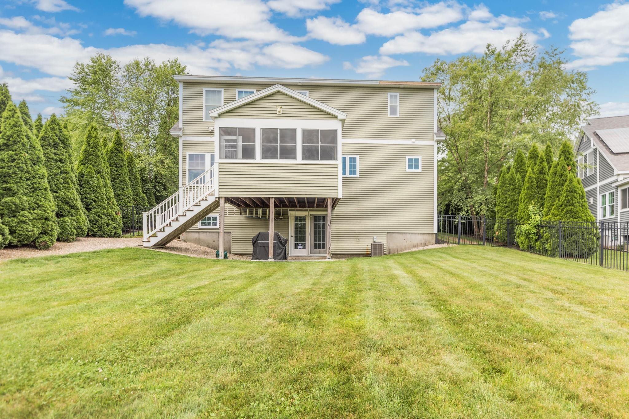 194 Spinney Road Portsmouth, NH 03801 - Photo 8 of 47