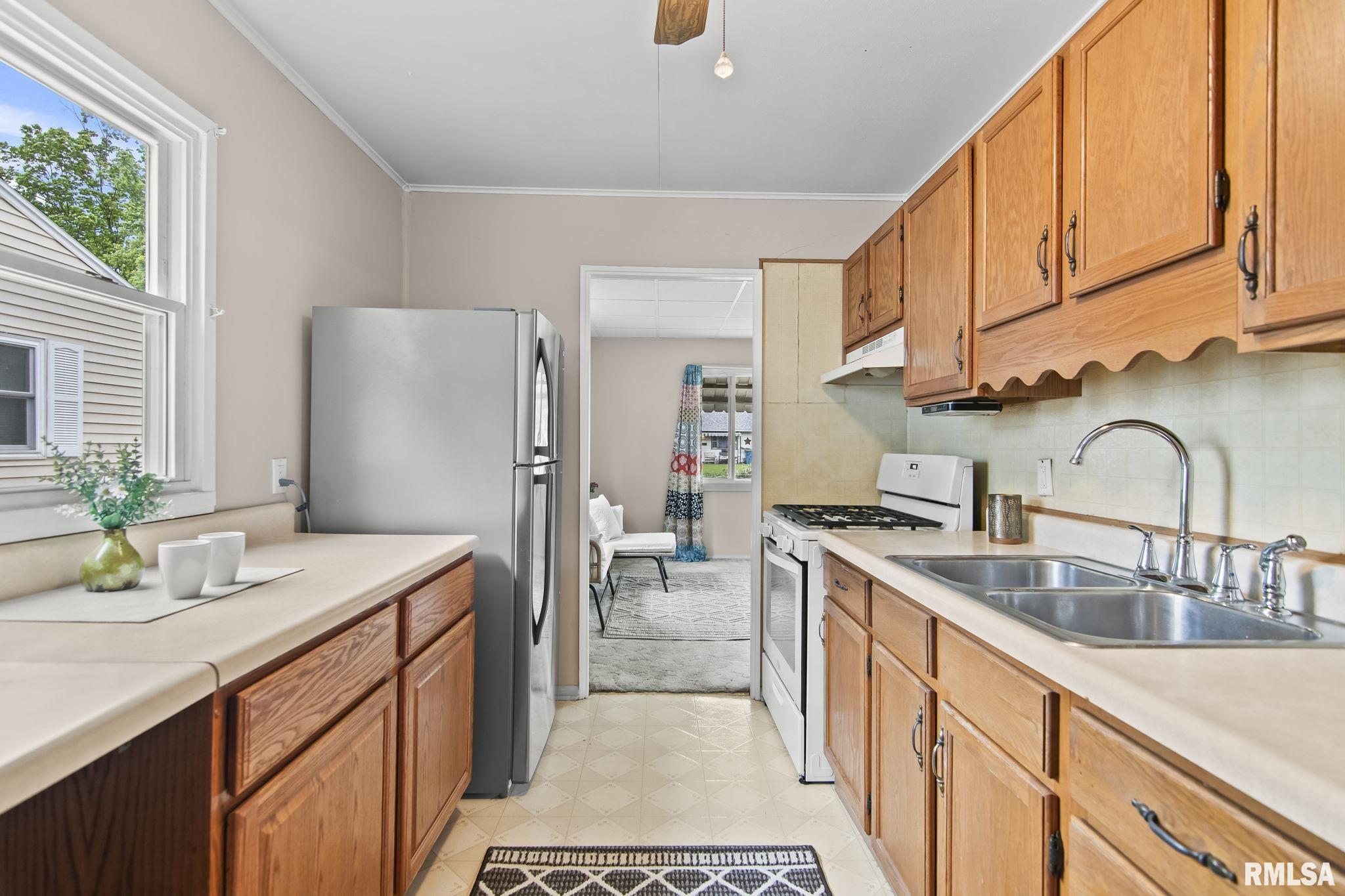 1605 North 21st Street Springfield, IL 62702 - Photo 9 of 31