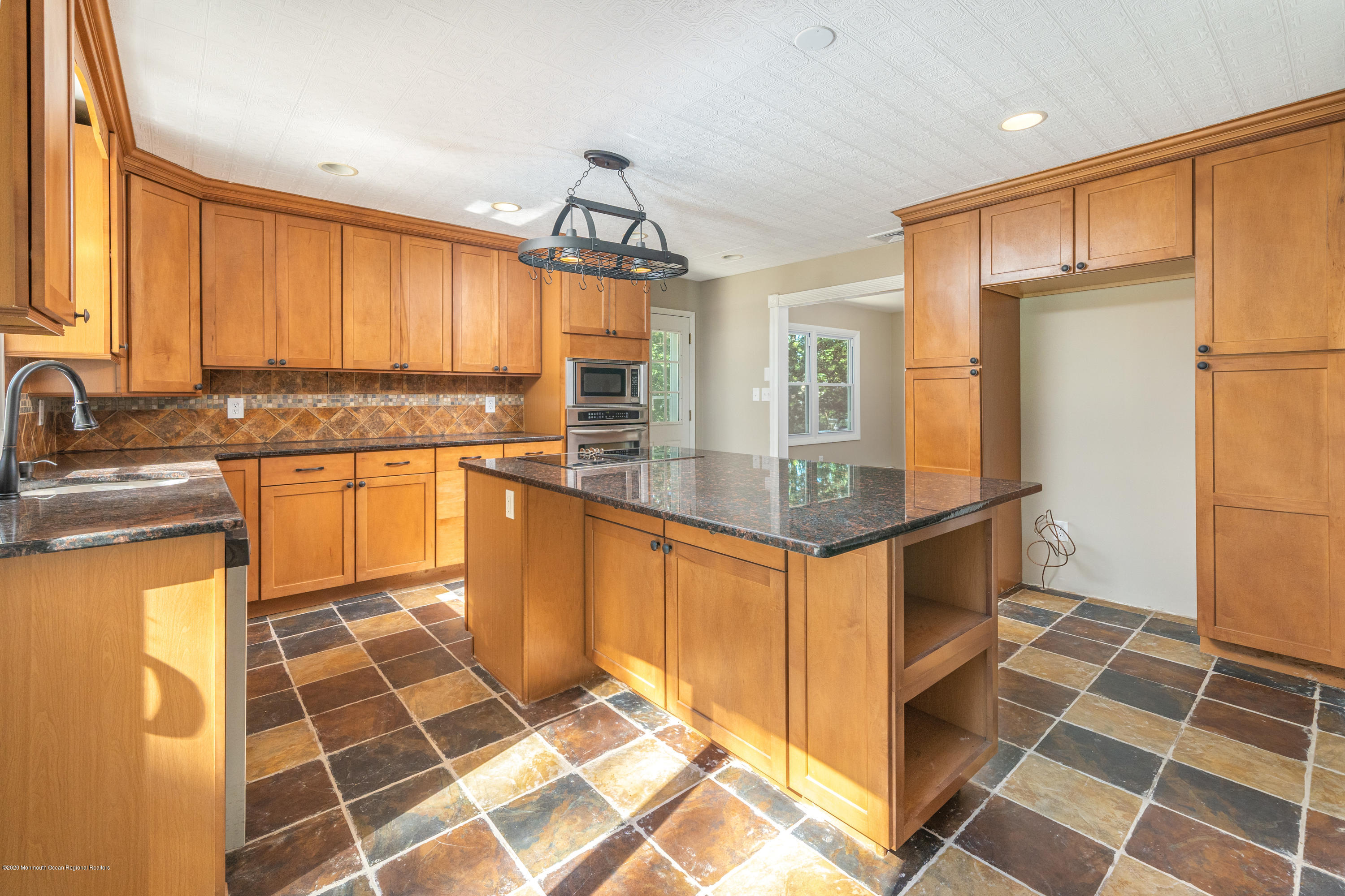 690 Burke Road Jackson, NJ 08527 - Photo 15 of 26 17-SEV02724-Edit