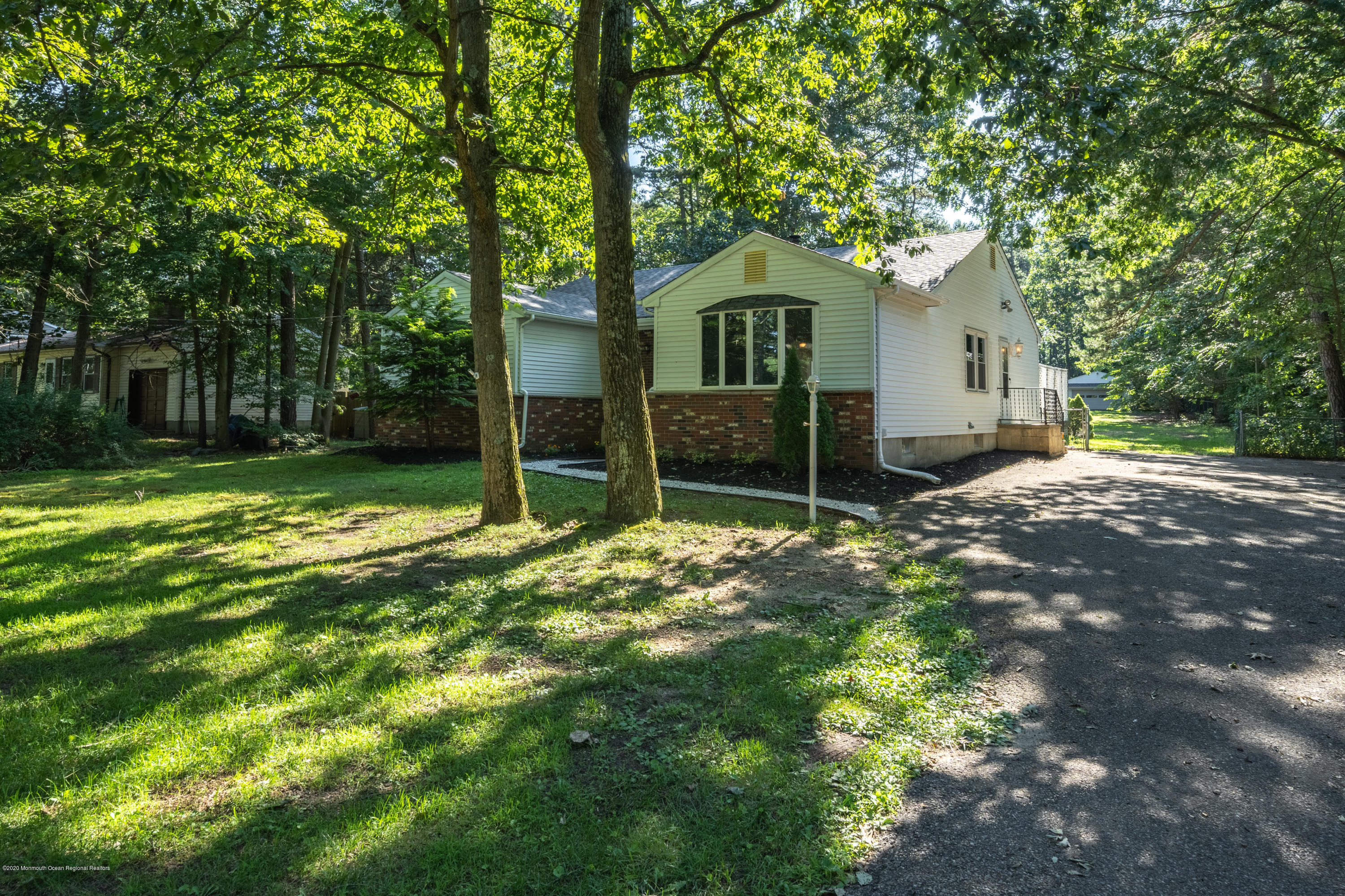 690 Burke Road Jackson, NJ 08527 - Photo 3 of 26 3-SEV02794-HDR