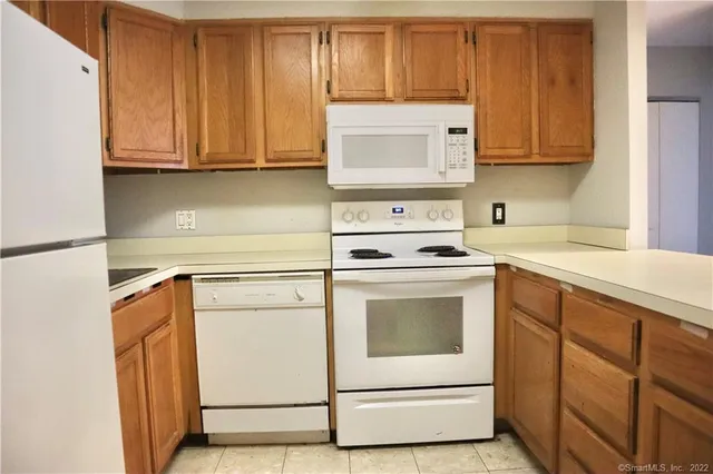$1,800 | 51 Schuyler Avenue, Unit 7B, Stamford, CT 06902