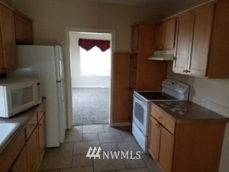 295 Southwest James Street Chehalis, WA 98532 - Photo 3 of 10 Gallery Image 3