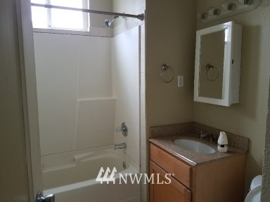 295 Southwest James Street Chehalis, WA 98532 - Photo 8 of 10 Gallery Image 8