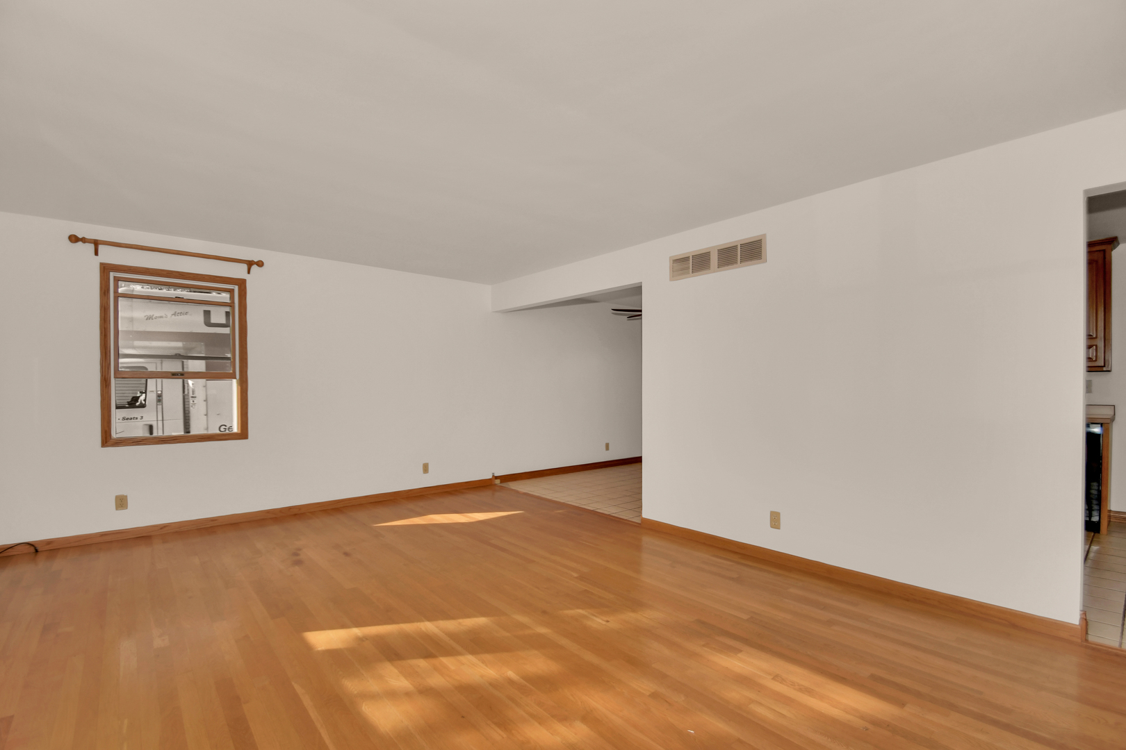 1110 Pine Bluff Road Morris, IL 60450 - Photo 6 of 28 a view of an empty room