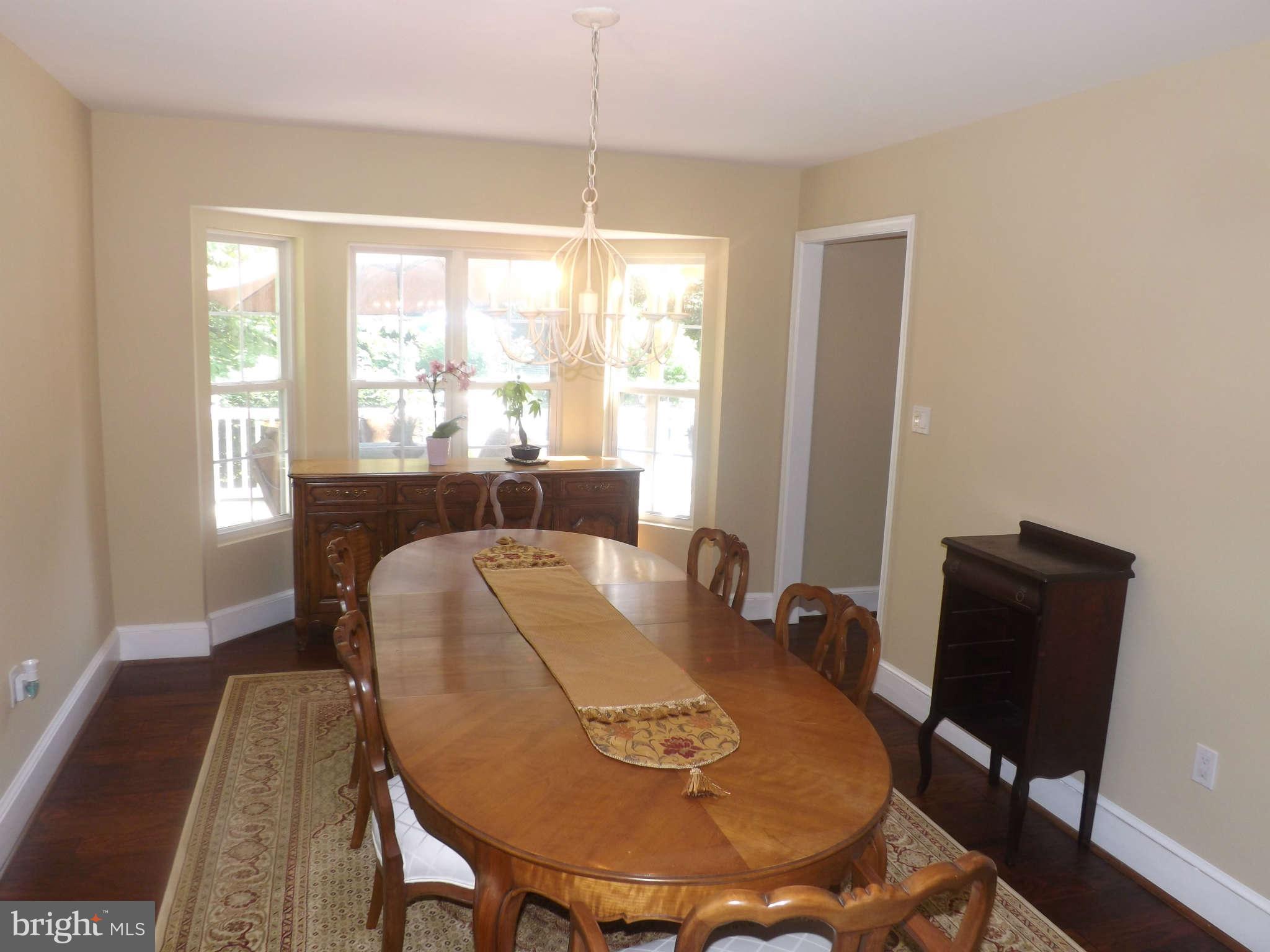 4240 Hardesty Road Huntingtown, MD 20639 - Photo 11 of 30 Dining Room