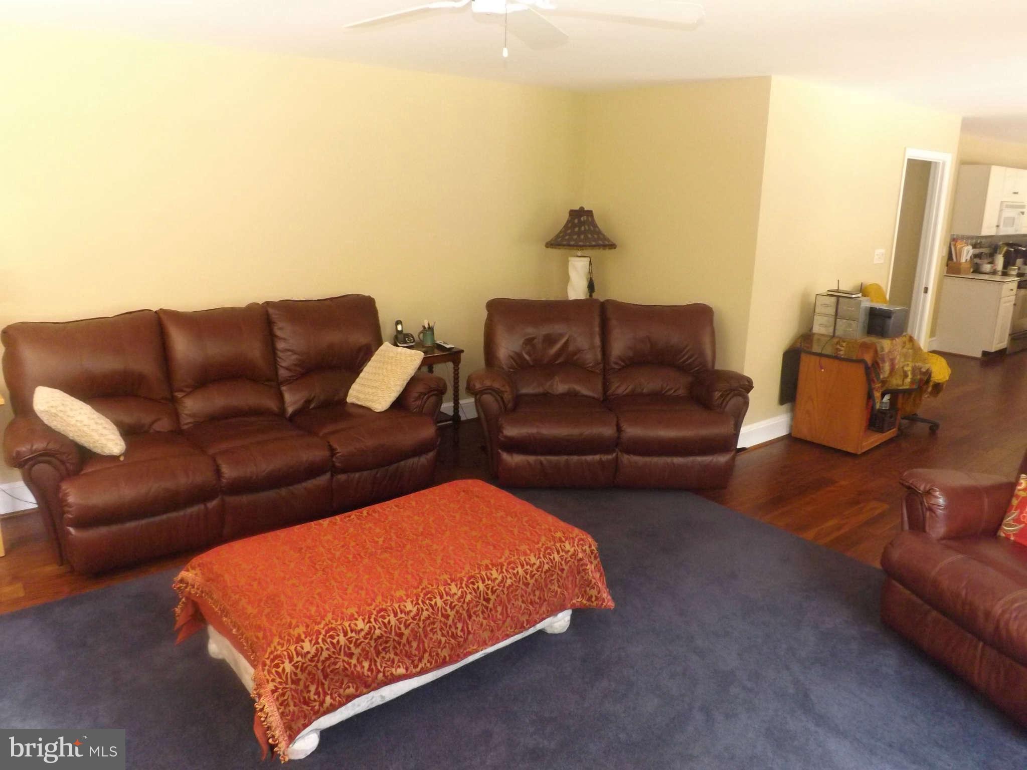 4240 Hardesty Road Huntingtown, MD 20639 - Photo 5 of 30 Family Room