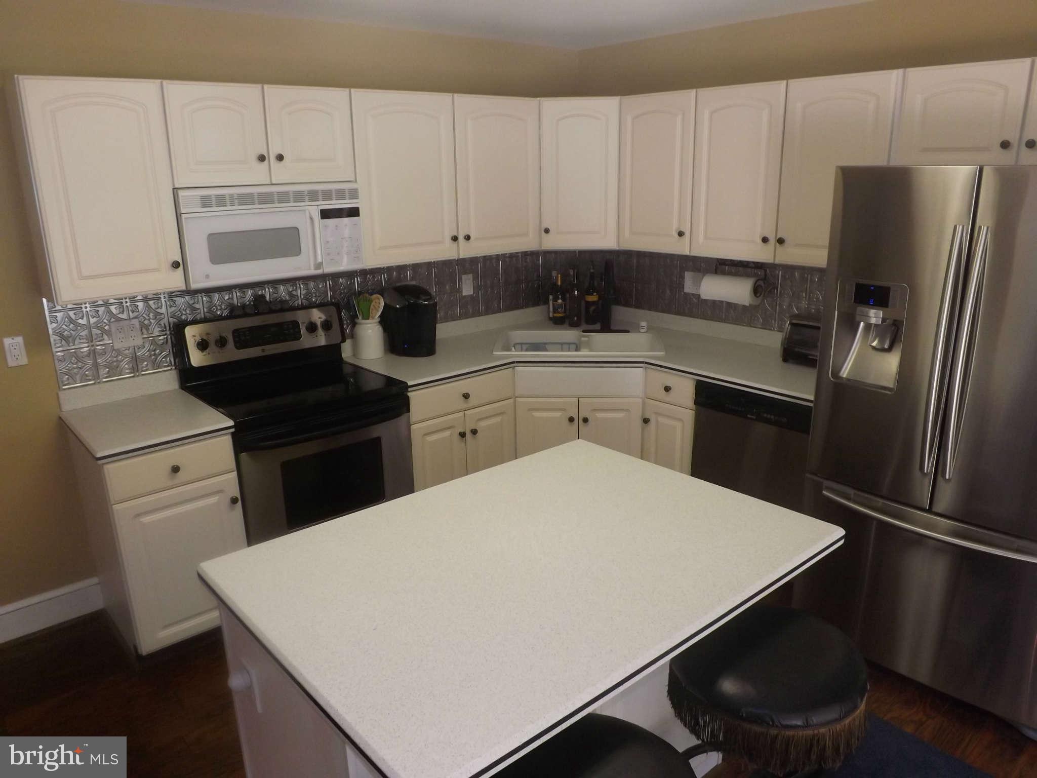 4240 Hardesty Road Huntingtown, MD 20639 - Photo 8 of 30 Kitchen