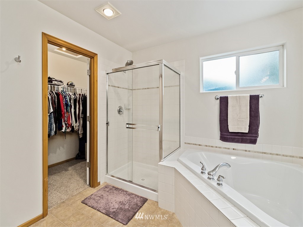 12043 Southeast 186th Street Renton, WA 98058 - Photo 18 of 23 Gallery Image 18