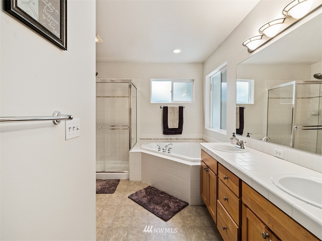 12043 Southeast 186th Street Renton, WA 98058 - Photo 19 of 23 Gallery Image 19