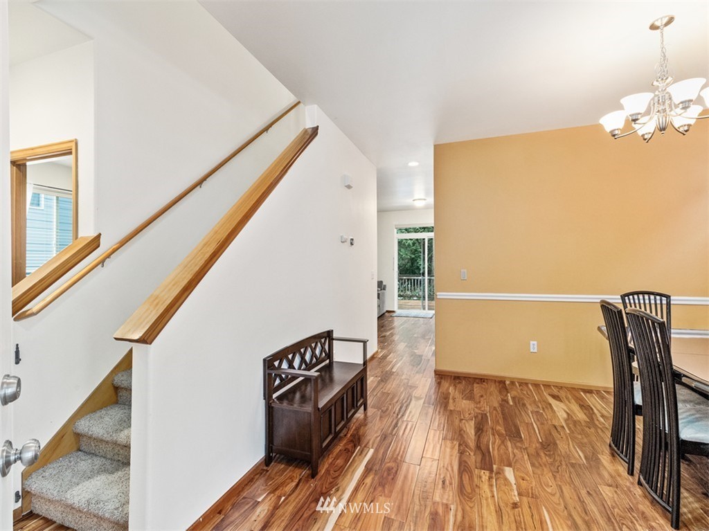 12043 Southeast 186th Street Renton, WA 98058 - Photo 4 of 23 Gallery Image 4