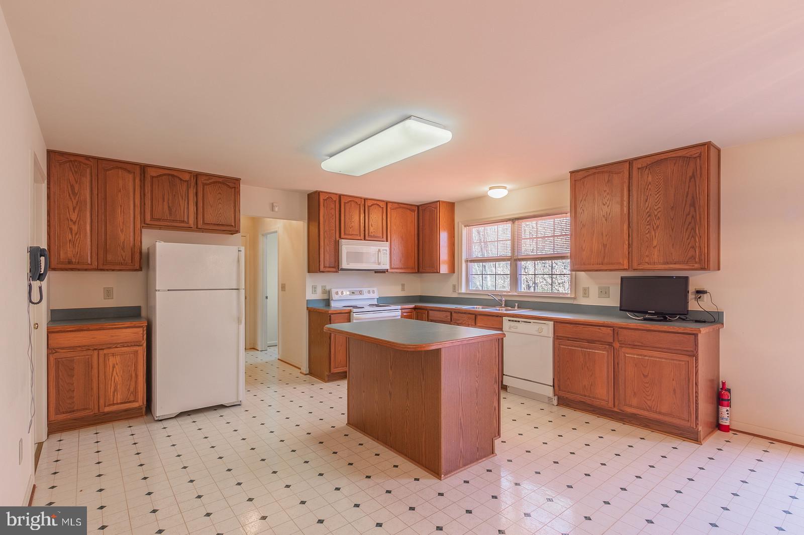 1544 Truslow Road Fredericksburg, VA 22406 - Photo 14 of 60 Kitchen