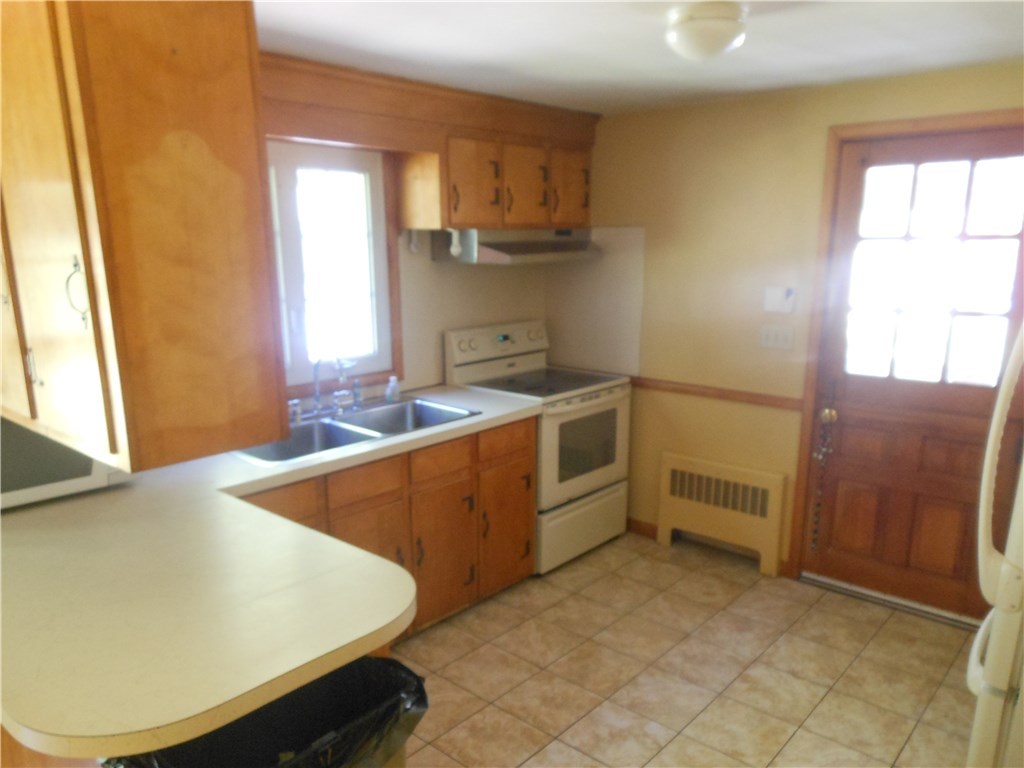 69 Absalona Hill Road Glocester, RI 02814 - Photo 16 of 27 KITCHEN