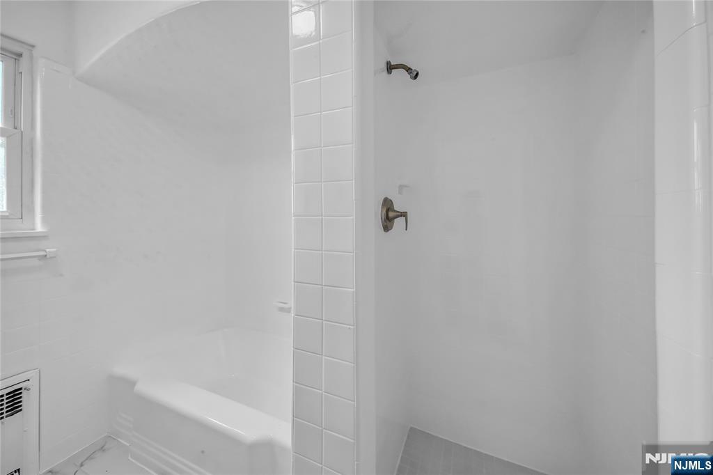595 Knickerbocker Road Tenafly, NJ 07670 - Photo 12 of 34