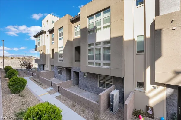 $3,700 | 667 Grey Saker Street, Las Vegas, NV 89138
