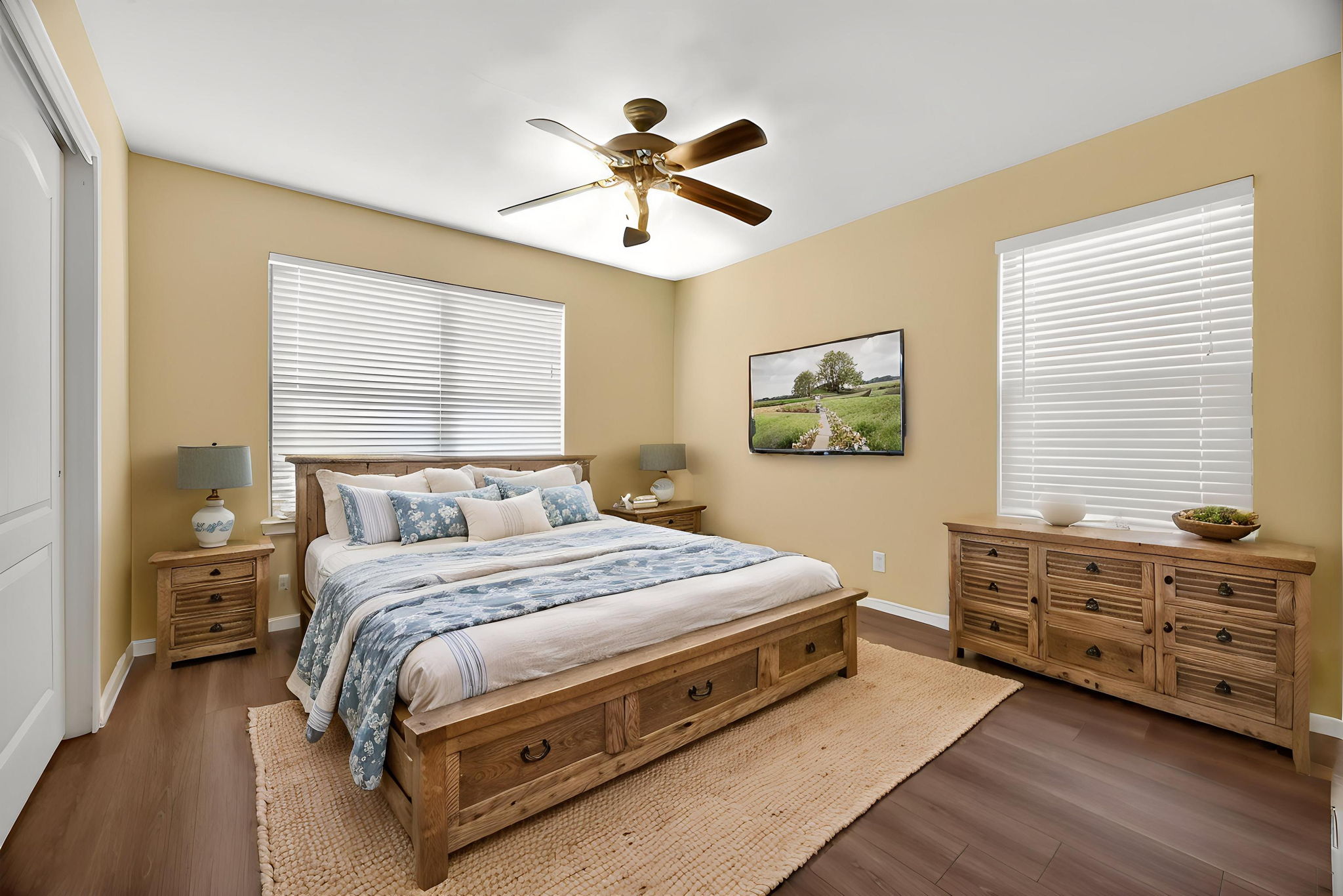 8813 Wiley Way Austin, TX 78747 - Photo 23 of 39 Virtually staged second bedroom on second level