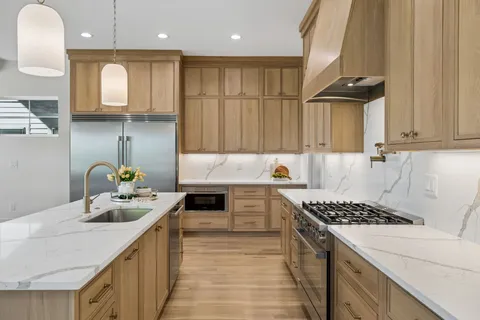 $1,250,000 | 2434 B Chapman Drive, Nashville, TN 37206