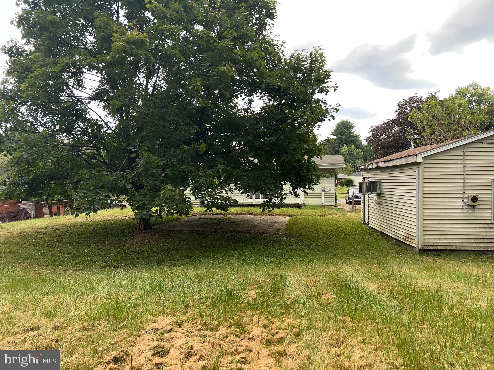 8206 Arrowhead Road Baltimore, MD 21208 - Photo 3 of 11 REAR