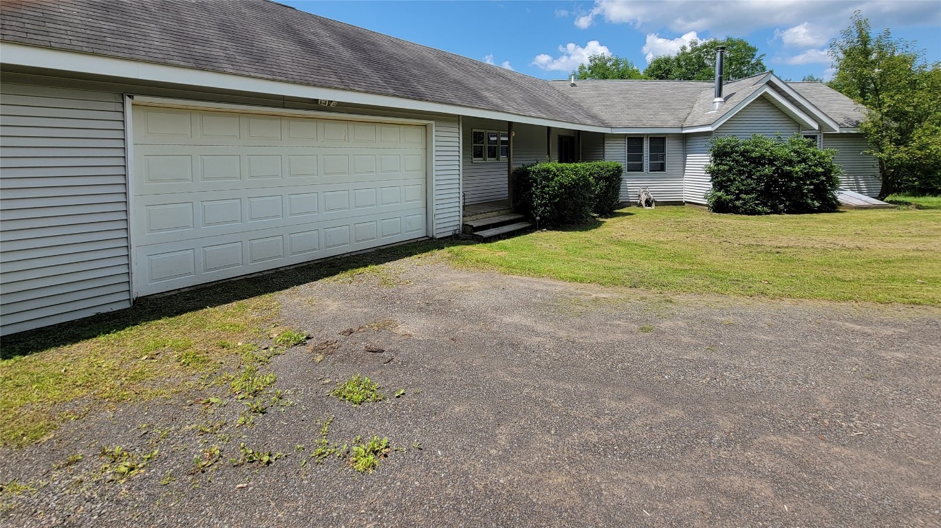 274 Jackson Hill Road Chenango Forks, NY 13746 - Photo 3 of 42 Gallery Image 3