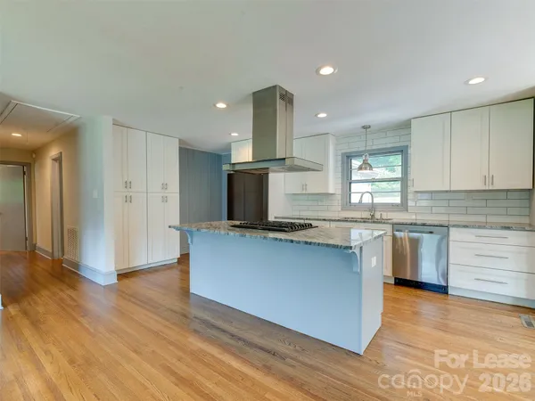 $2,900 | 3921 Sheffield Drive, Charlotte, NC 28205