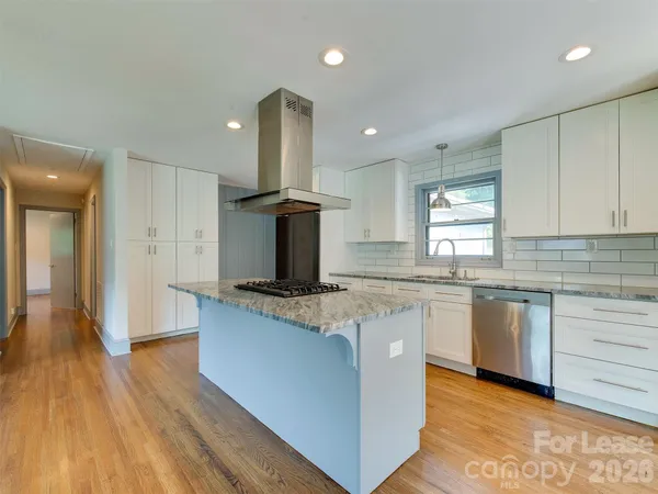 $2,900 | 3921 Sheffield Drive, Charlotte, NC 28205