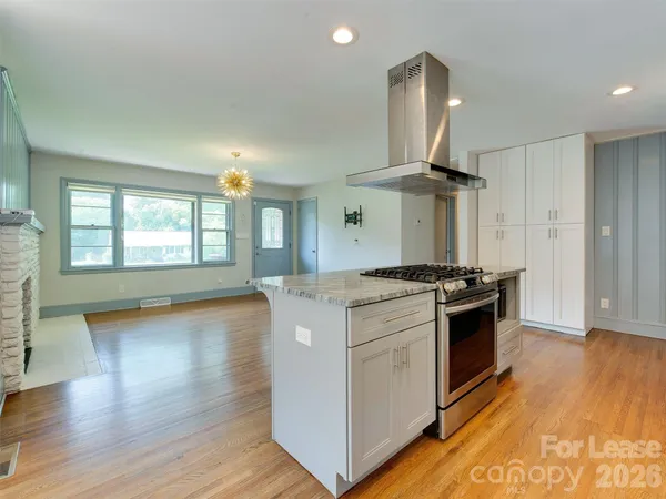 $2,900 | 3921 Sheffield Drive, Charlotte, NC 28205