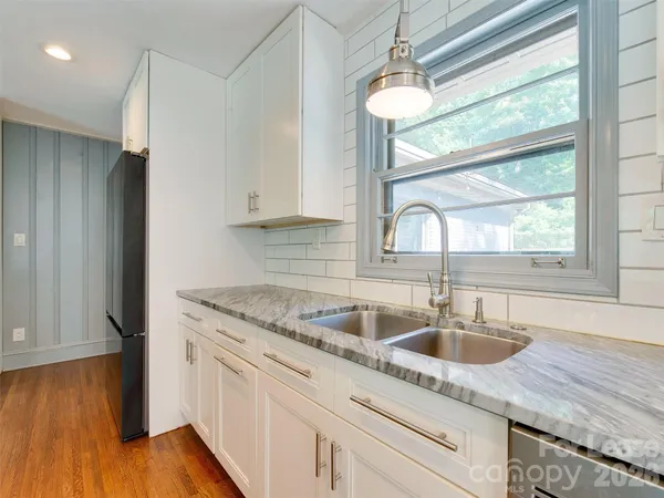 $2,900 | 3921 Sheffield Drive, Charlotte, NC 28205