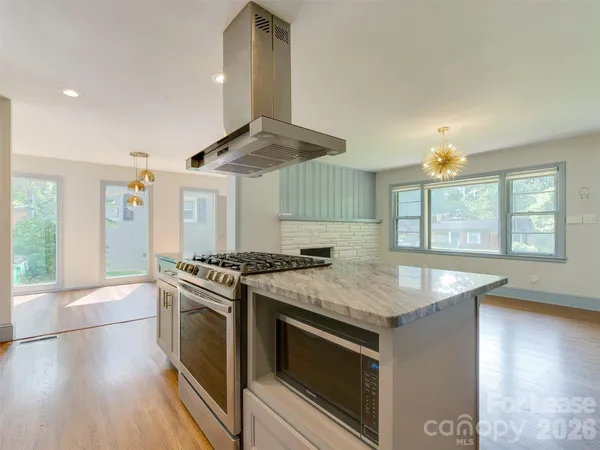 $2,900 | 3921 Sheffield Drive, Charlotte, NC 28205