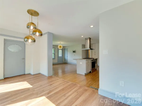 $2,900 | 3921 Sheffield Drive, Charlotte, NC 28205