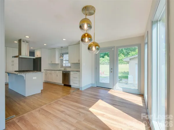 $2,900 | 3921 Sheffield Drive, Charlotte, NC 28205