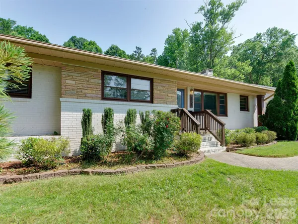 $2,900 | 3921 Sheffield Drive, Charlotte, NC 28205