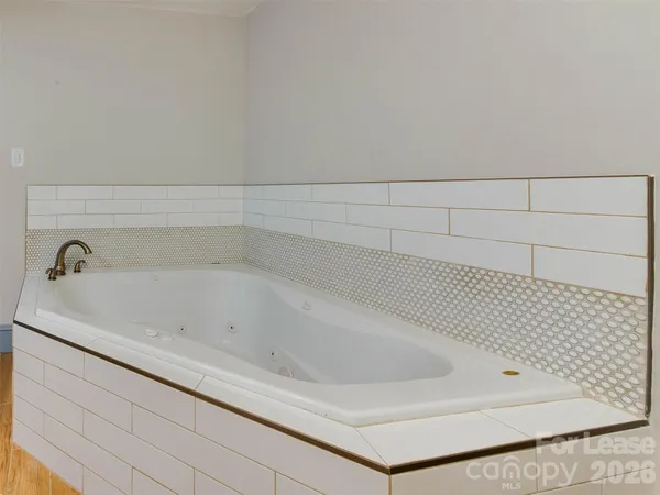 $2,900 | 3921 Sheffield Drive, Charlotte, NC 28205