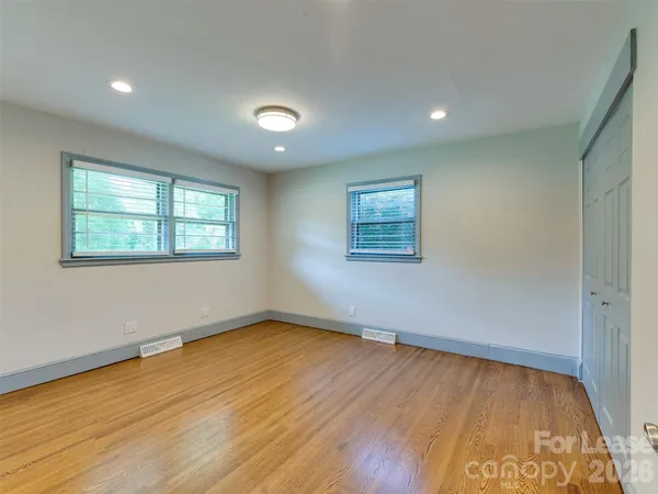 $2,900 | 3921 Sheffield Drive, Charlotte, NC 28205