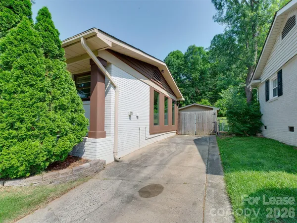 $2,900 | 3921 Sheffield Drive, Charlotte, NC 28205