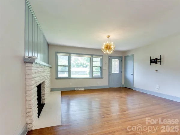 $2,900 | 3921 Sheffield Drive, Charlotte, NC 28205