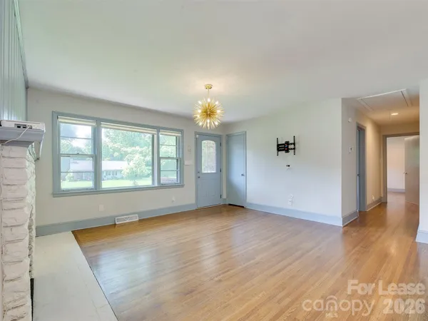 $2,900 | 3921 Sheffield Drive, Charlotte, NC 28205