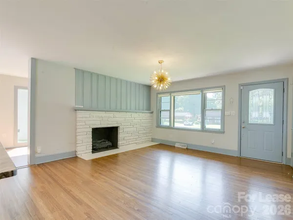 $2,900 | 3921 Sheffield Drive, Charlotte, NC 28205