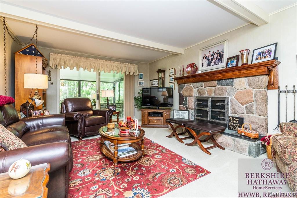 25233 Wykeshire Road Farmington Hills, MI 48336 - Photo 15 of 45