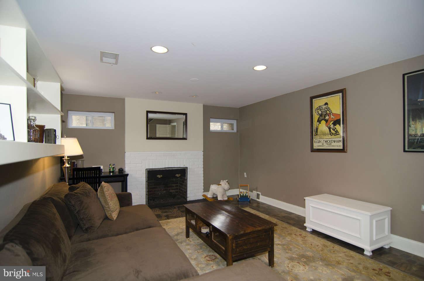 2815 Rittenhouse Street Northwest Washington, DC 20015 - Photo 24 of 30 Family Room