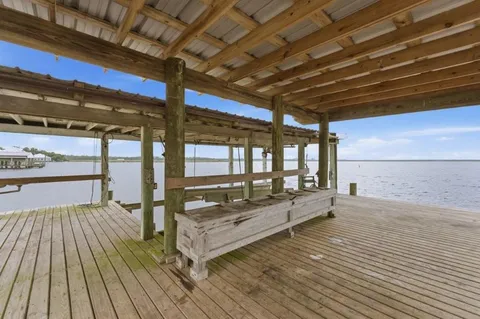 $575,000 | 7115 Port Road, Sulphur, LA 70665