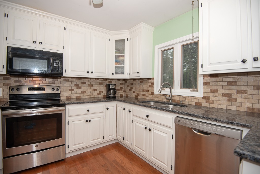 87 Larned Road Oxford, MA 01540 - Photo 5 of 28 Gallery Image 5
