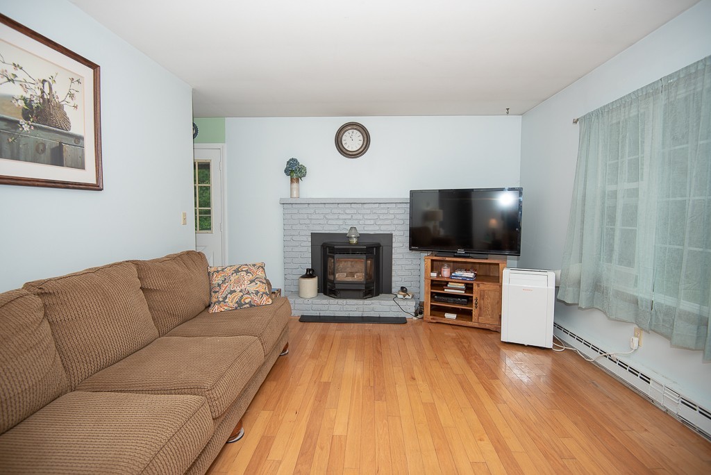 87 Larned Road Oxford, MA 01540 - Photo 9 of 28 Gallery Image 9