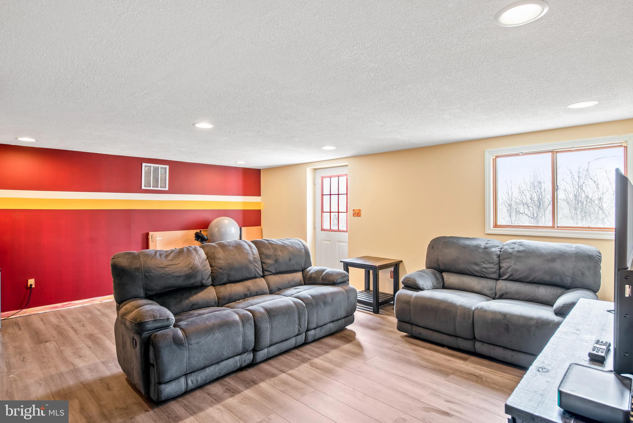 8966 Hawbottom Road Middletown, MD 21769 - Photo 17 of 23