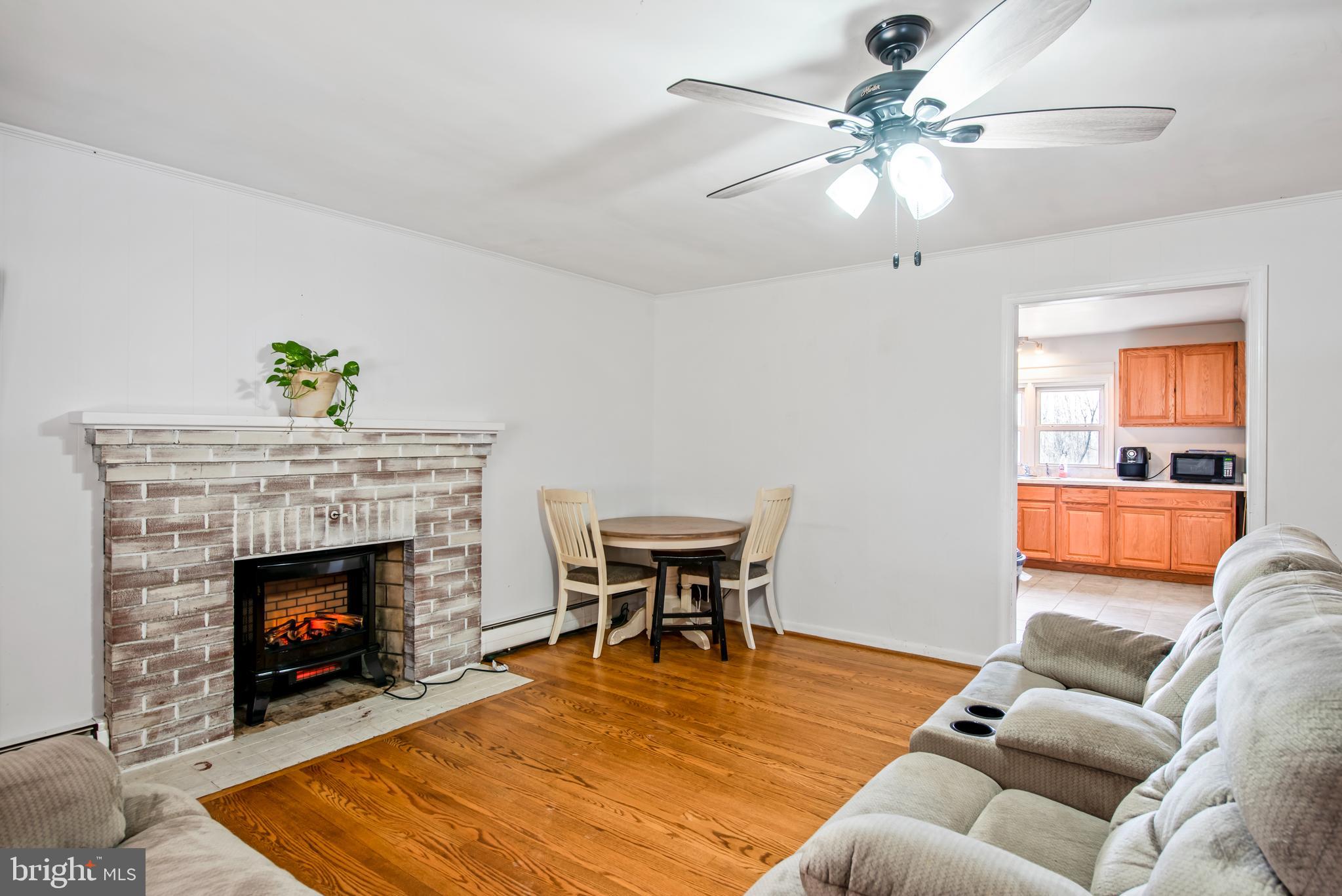 8966 Hawbottom Road Middletown, MD 21769 - Photo 3 of 23