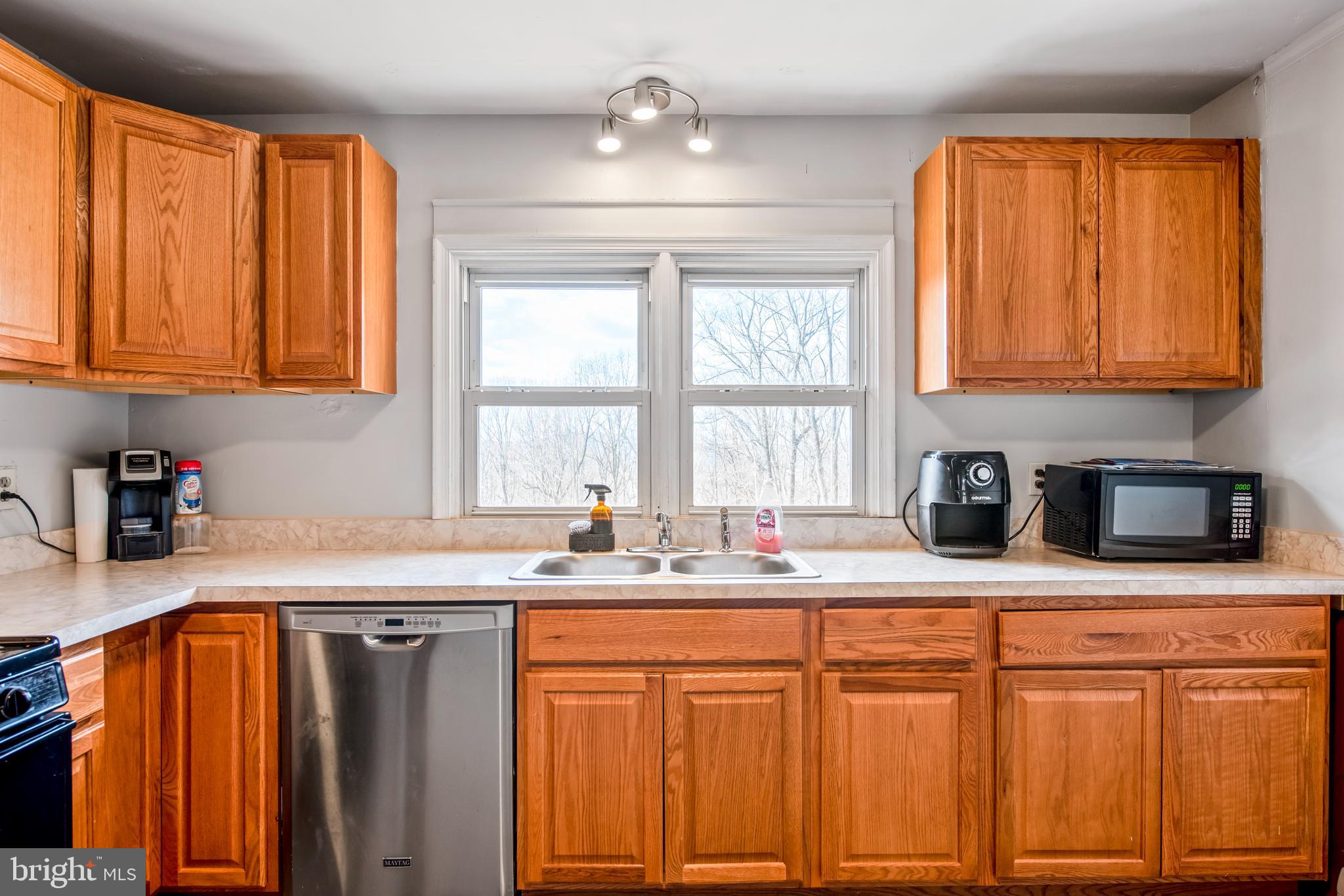 8966 Hawbottom Road Middletown, MD 21769 - Photo 7 of 23