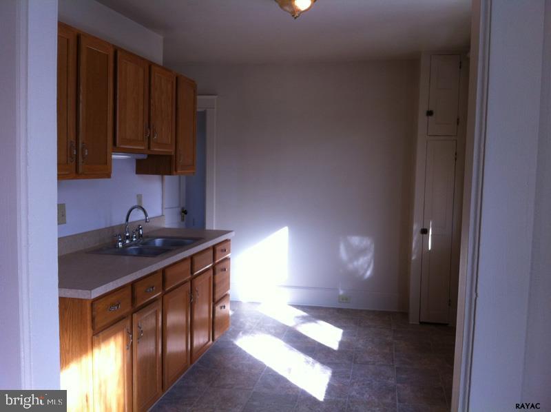 4041 Fox Run Road Dover, PA 17315 - Photo 13 of 36 Gallery Image 13