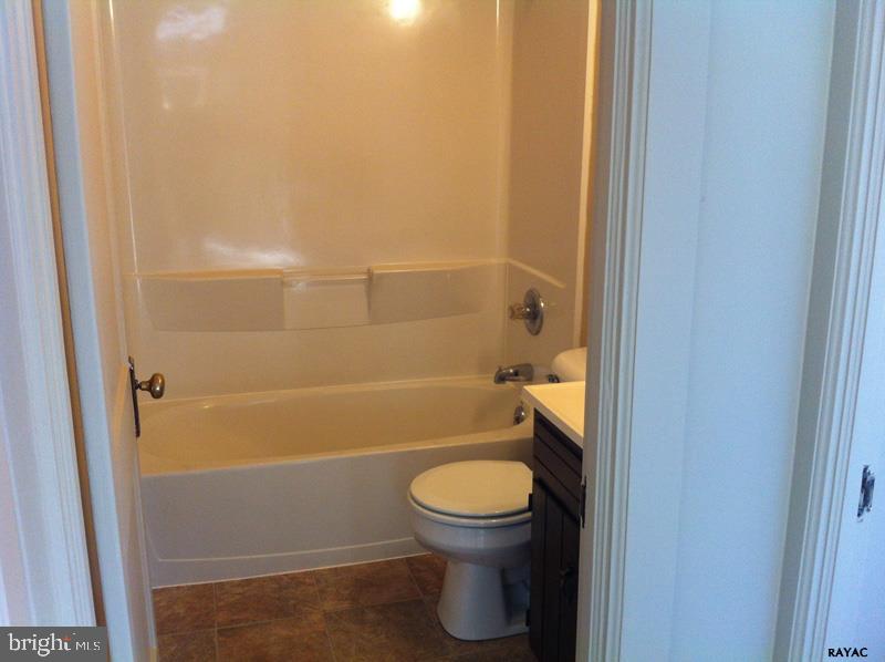 4041 Fox Run Road Dover, PA 17315 - Photo 15 of 36 Gallery Image 15